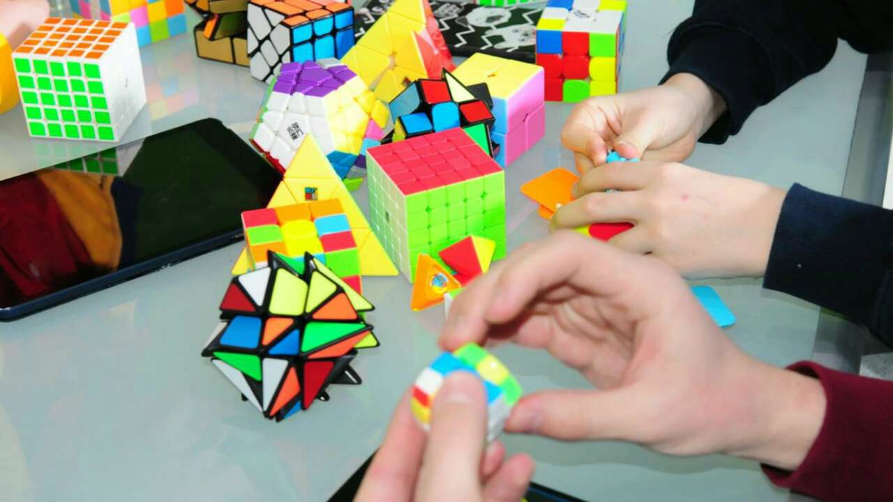  Спидкубинг – это сборка не только классического кубика Рубика, вариантов головоломки существует бесчисленное множество