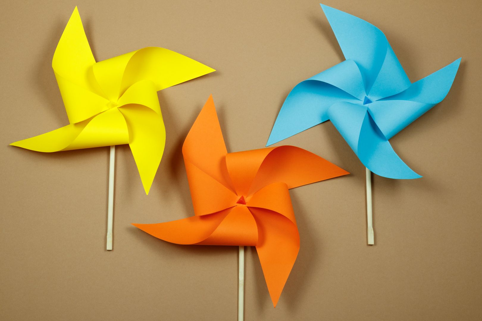 Оригами #вертушка из бумаги. Как сделать вертушку из бумаги своими руками: watch Video online | VK