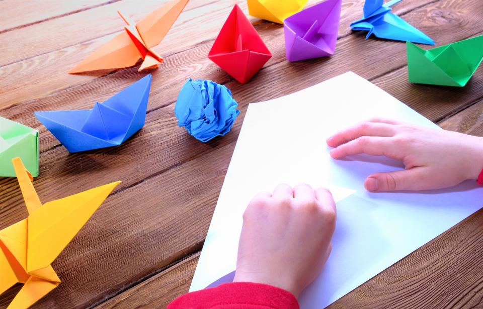 Оригами, квиллинг и не только: объёмные поделки из бумаги для детей .